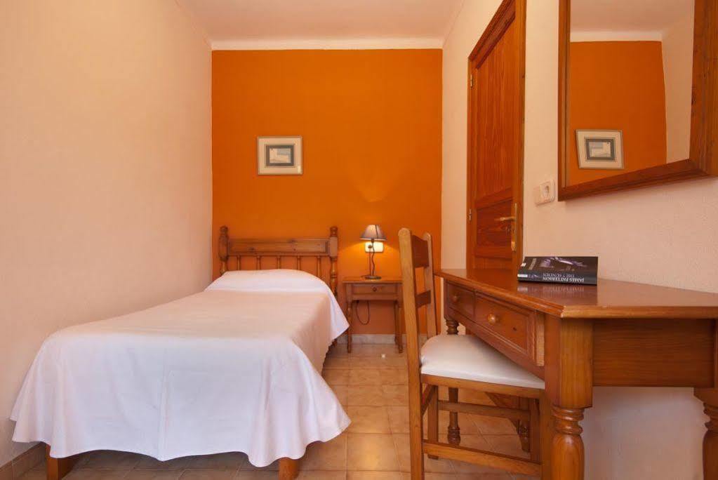 Pinos Altos Apartments Cala de Sant Vicenc 外观 照片